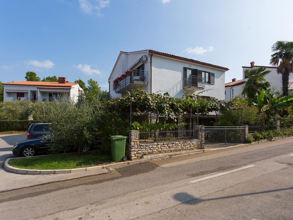 Apartment Luce Porec Bagian luar foto