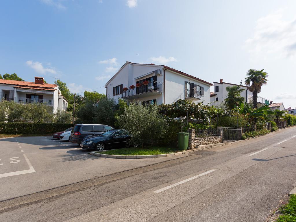 Apartment Luce Porec Bagian luar foto